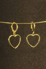 Brinco Argolinha Com Coração Médio Vazado Banhado Em Ouro 18k [F027] - Image 2