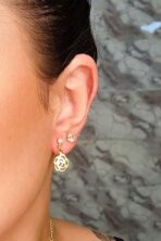 Brinco Pequeno De Flor Vazada Com Zircônia Banhado Em Ouro 18k [F027]