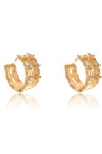 Brinco Argola Trabalhada Vazada Com 4 Zircônias Banhado Em Ouro 18k [F027] - Image 3