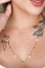 Colar Com Pérolas De Coração Banhado Em Ouro 18k [F027]