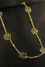 Colar Longo Com Bolinha E Flor Banhado Em Ouro 18k [F027] - Image 2