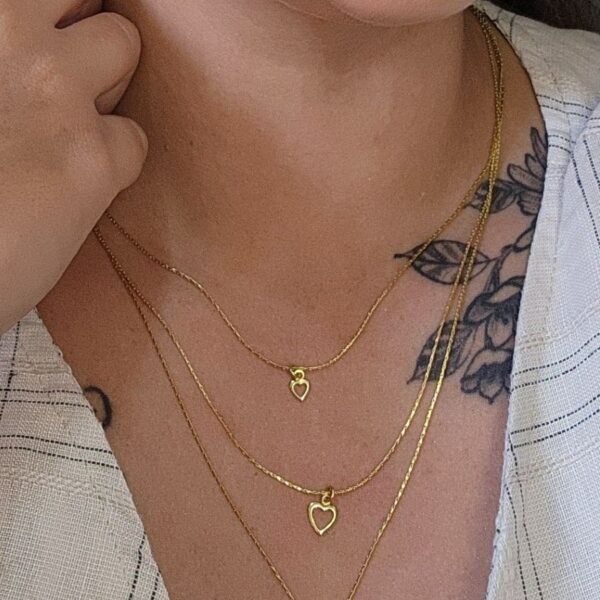Colar Triplo De Corações Vazados Banhado Em Ouro 18k [F027]